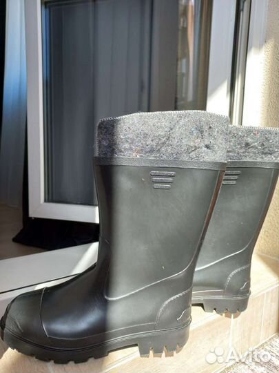 Резиновые сапоги