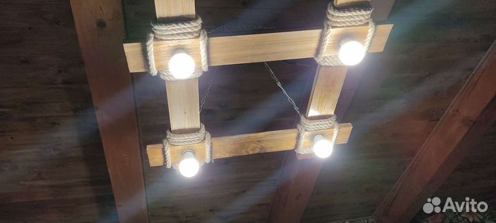 Люстра из дерева