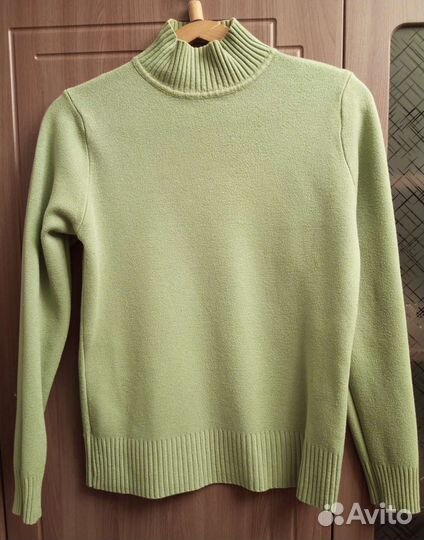 Свитер