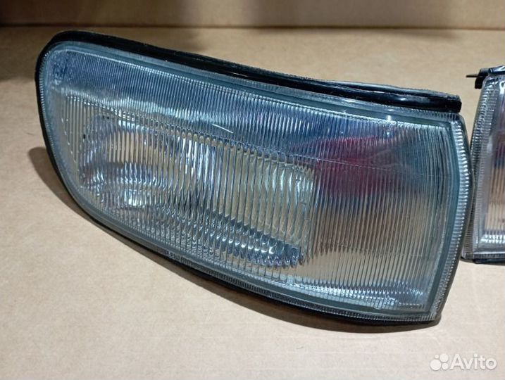 Габаритный огонь 2шт L+R передний Nissan Bluebird