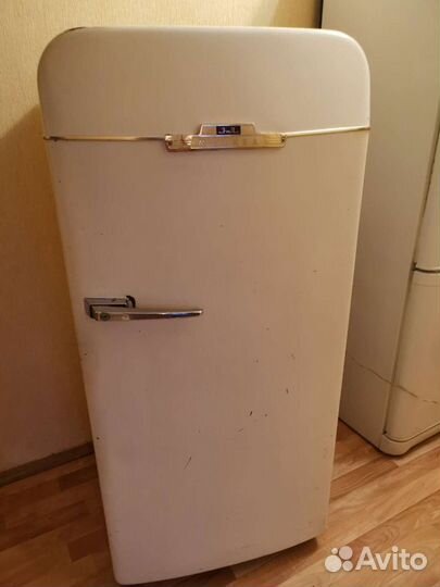 Легендарный холодильник ЗИЛ кх-240 1962 год