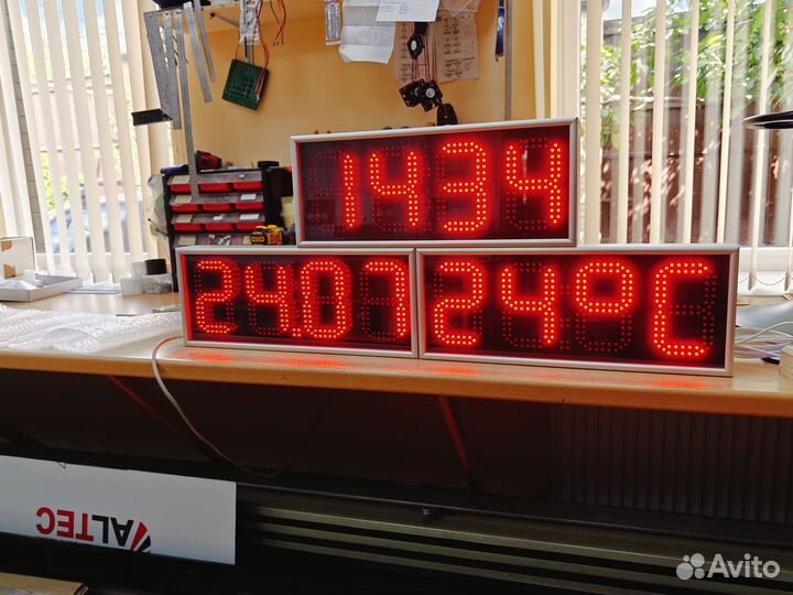 Часы термометр 35х35 см