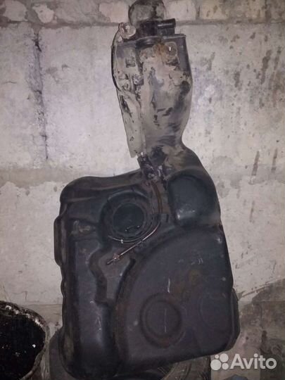 Бензобак Гольф 3