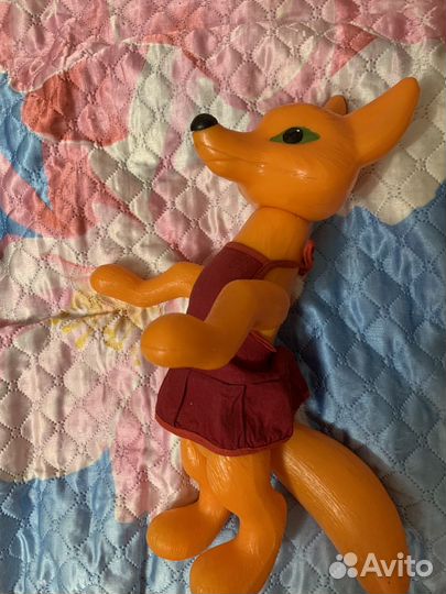 Пластмассовая игрушка лиса СССР