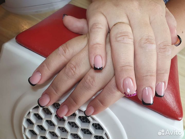 Маникюр на дому