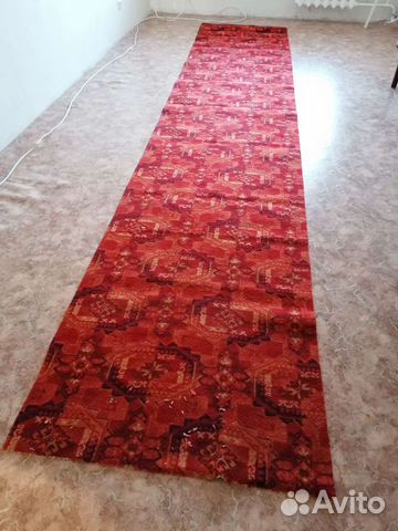 Красная ковровая дорожка б/у