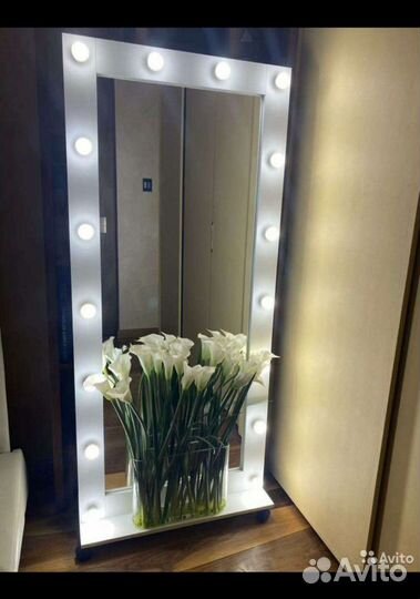 Зеркало напольное