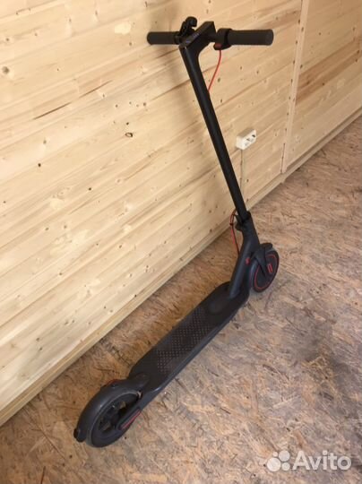 Электросамокат xiaomi m365 pro