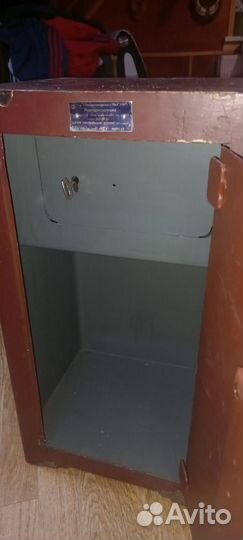 Сейф настольный