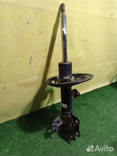 Амортизатор передний левый Toyota Camry V70 2017