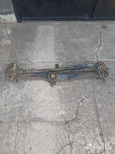 Балка передняя поперечная VW гольф 2 пасат джета