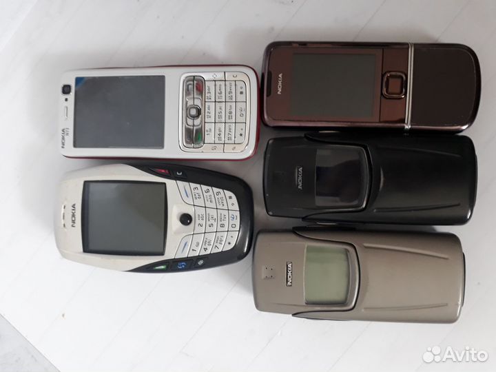 Nokia 8910i