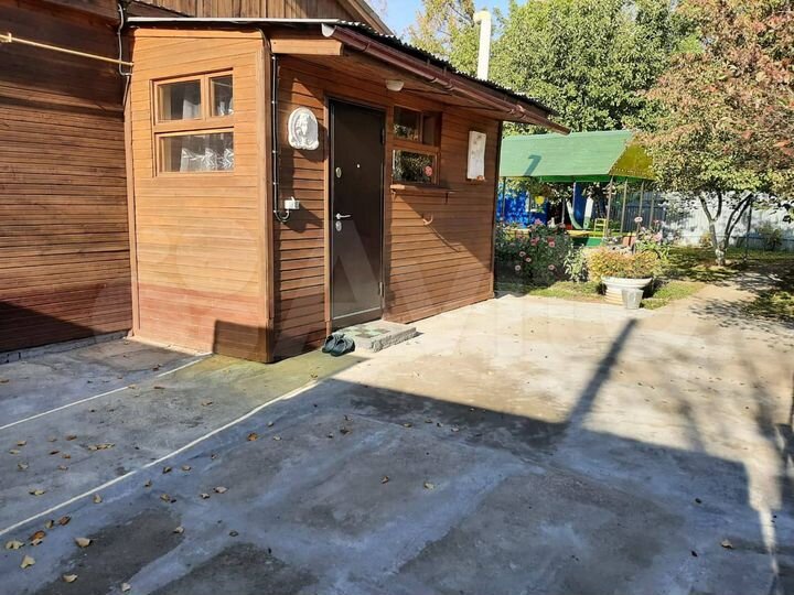 Дом 79 м² на участке 4 сот.