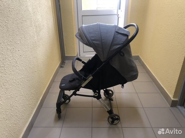 Прогулочная коляска McCan