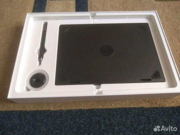 Графический планшет с экраном