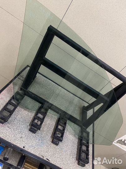 Стекло переднее левое mercedes e class w211