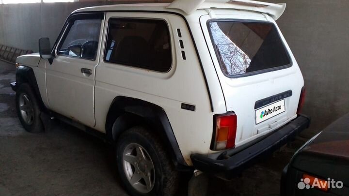LADA 4x4 (Нива) 1.7 МТ, 2001, 160 000 км