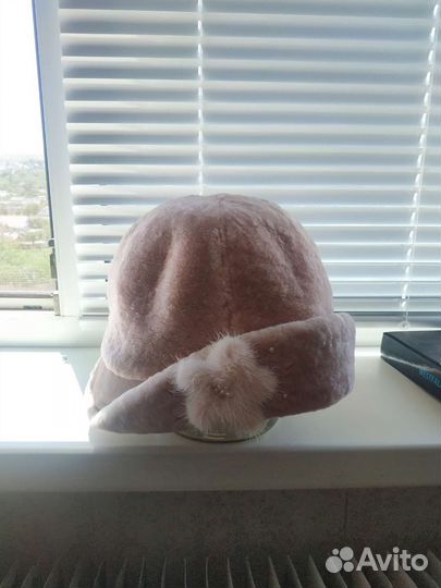 Меховая шапка женская