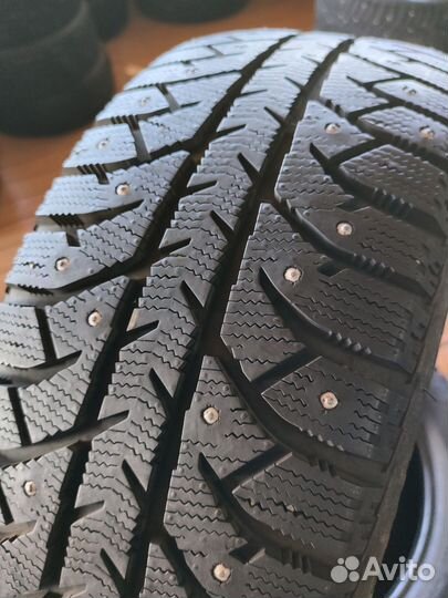 Bridgestone Ice Cruiser 7000 205/50 R17 93T