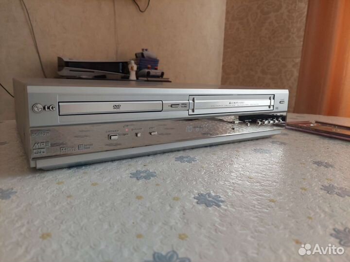 DVD VHS плеер Combo LG DC592W