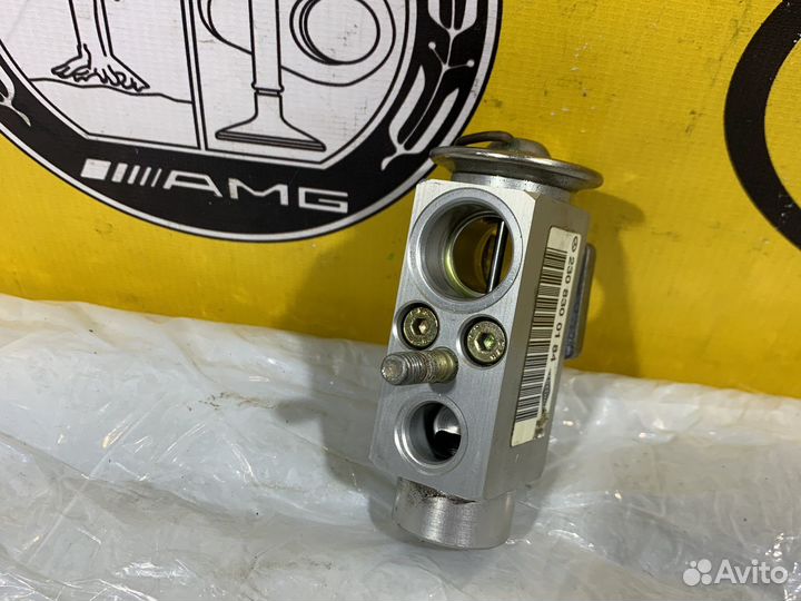 Клапан кондиционера Mercedes W204 W212 W221 X204
