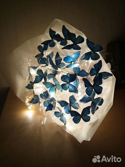 Букеты из бабочек, роз