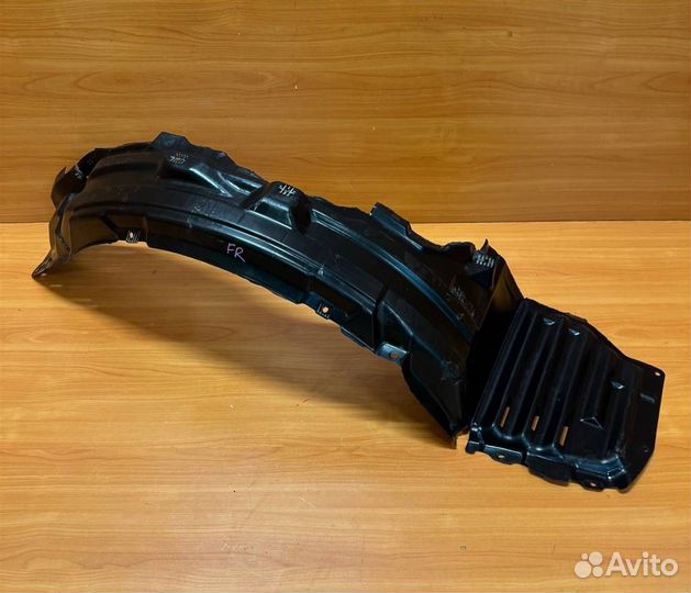 Подкрылок передний правый Mitsubishi Lancer 10 (C