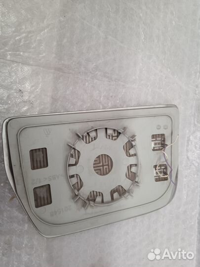 Стекло зеркала правое нижнее Iveco Daily