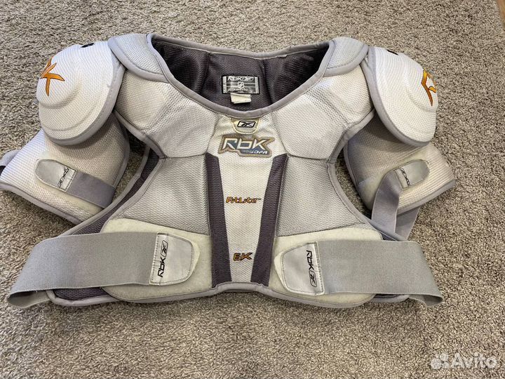 Нагрудник хоккейный Jofa RBK 6k