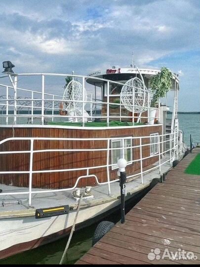 Аренда корабля под банкеты и ночёвку