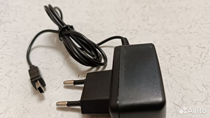 Зарядное устройство для телефона