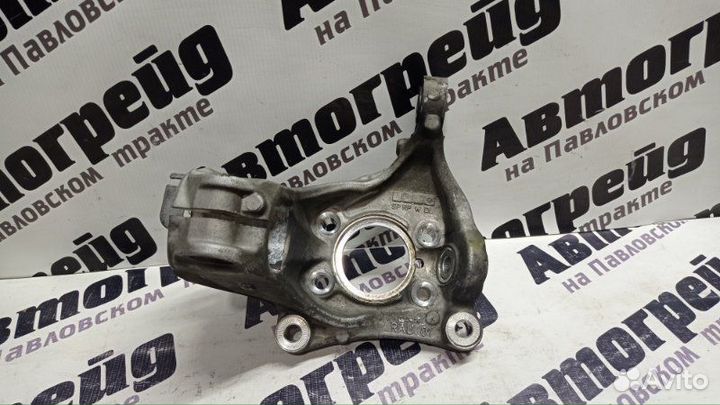 Кулак поворотный передний правый Volkswagen Passat