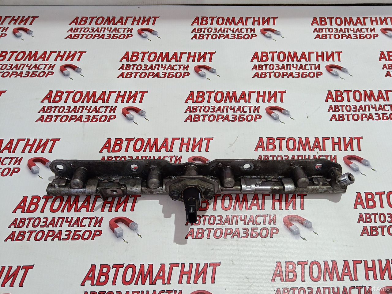 Топливная рампа датчик топлива Тойота Рав 4 ха50