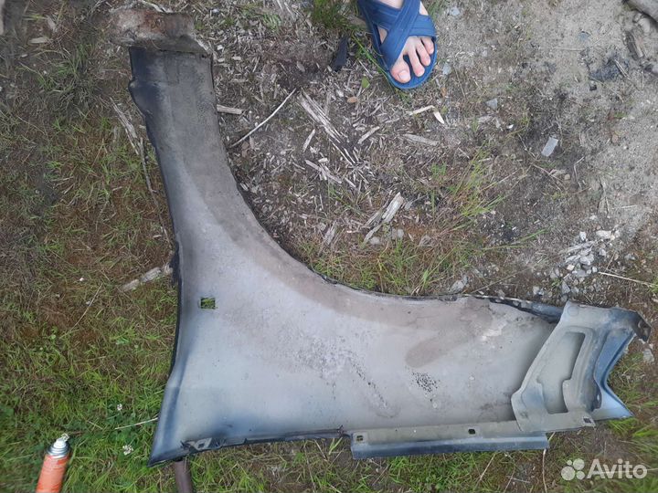 Крыло на renault logan 1