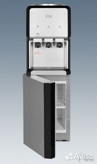 Кулер для воды с тремя краниками