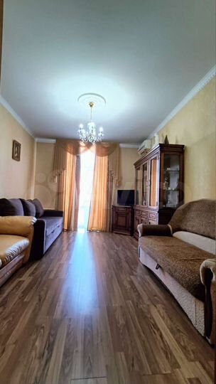 2-к. квартира, 80 м², 3/6 эт.