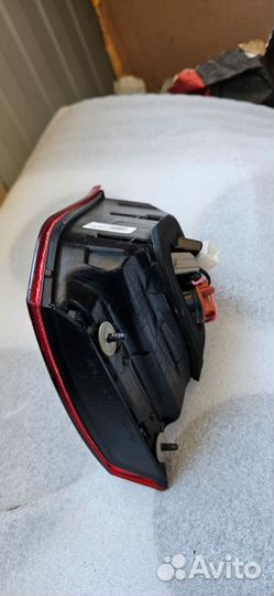 Фонарь левый внутренний Kia Rio4 X-Line 92403H0700