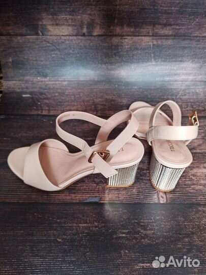 Босоножки женские 36 размер