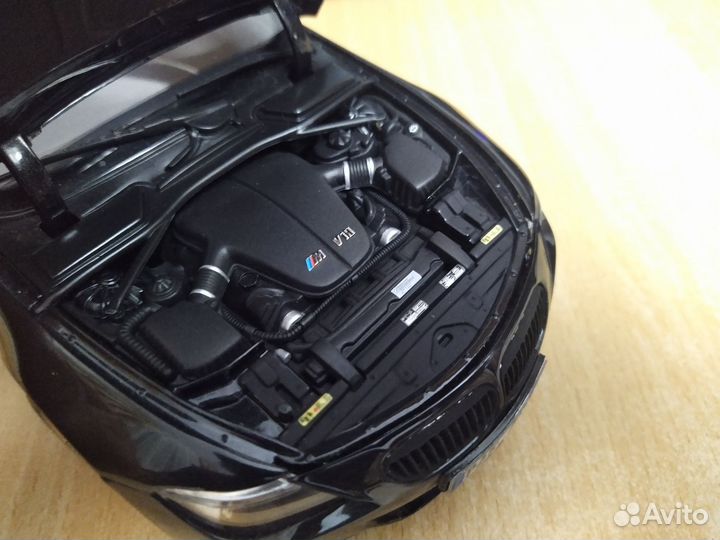 BMW m6 Kyosho 1/18