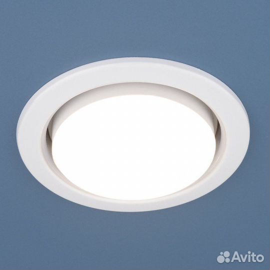 Светильник встраиваемый металлический и акриловый