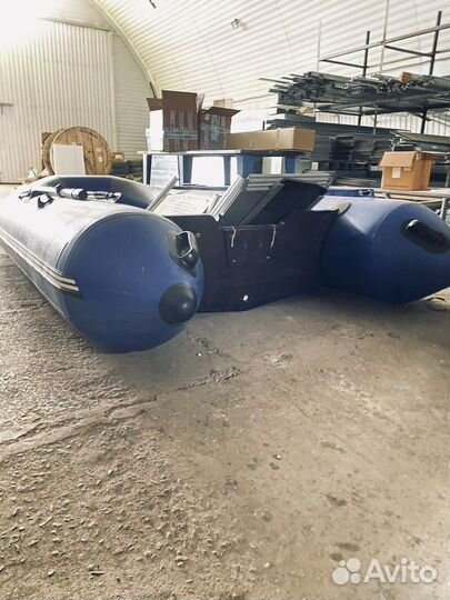 Лодка надувная моторная