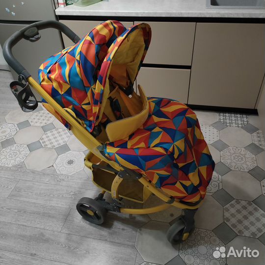 Прогулочная коляска
