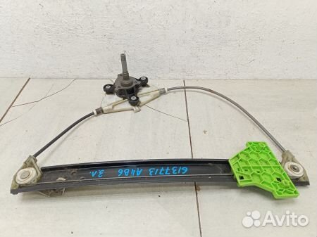 Стеклоподъемник механический задний левый