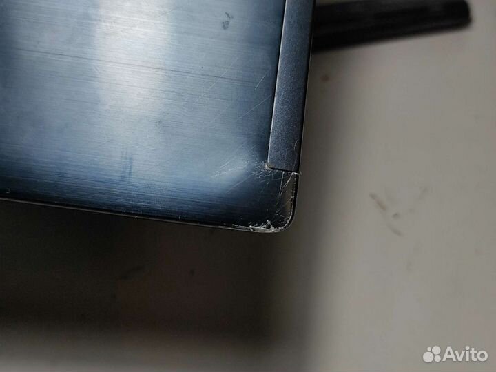 Крышка матрицы и др. на Samsung NP870Z5E-X01RU