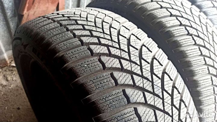 Bridgestone Blizzak LM005 DriveGuard 225/50 R17