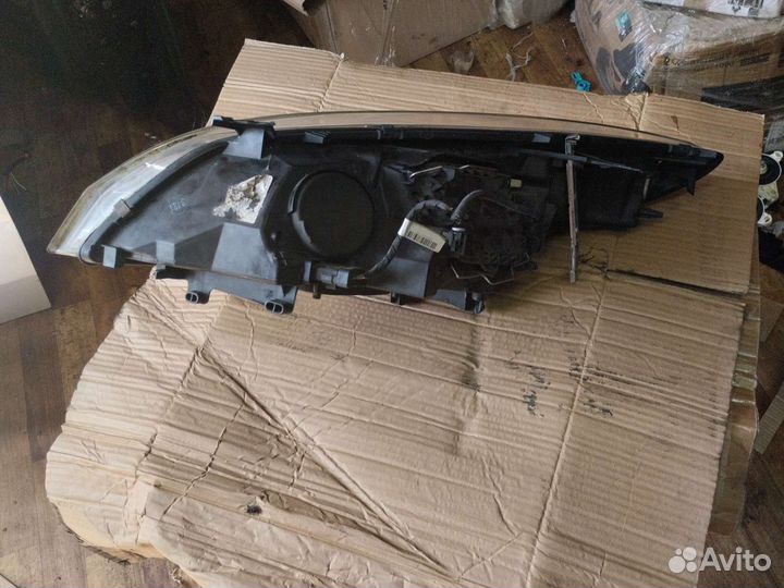 Фара правая Renault Megane III оригинал