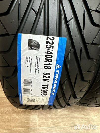 Triangle TR968 225/40 R18 98VR