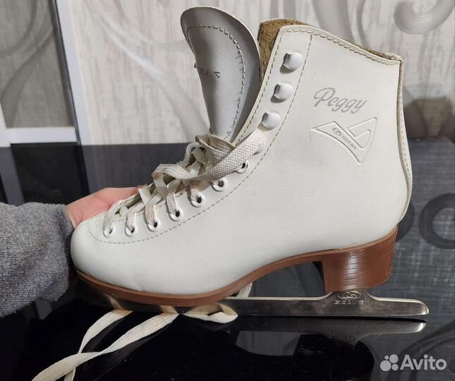 Коньки фигурные Botas Peggy белые 35