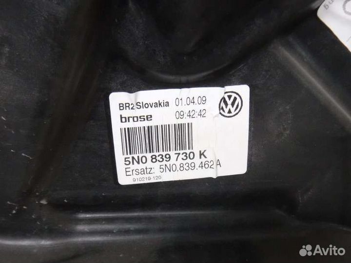 Стеклоподъемник задний правый Volkswagen Tiguan