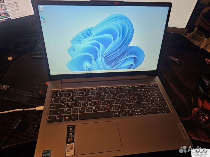 Lenovo Ideapad Slim 3 15Iru8